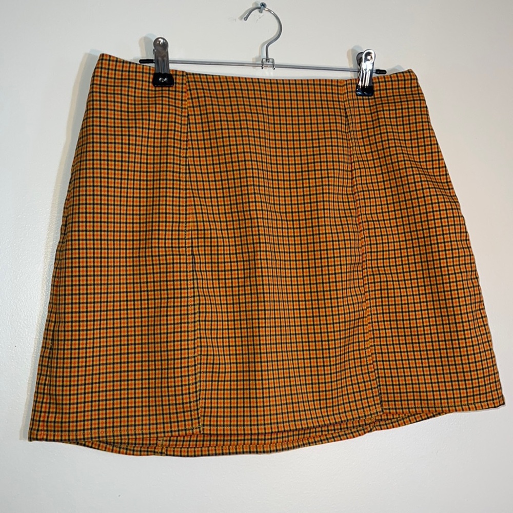 URBAN OUTFITTERS NEW MINI SKIRT